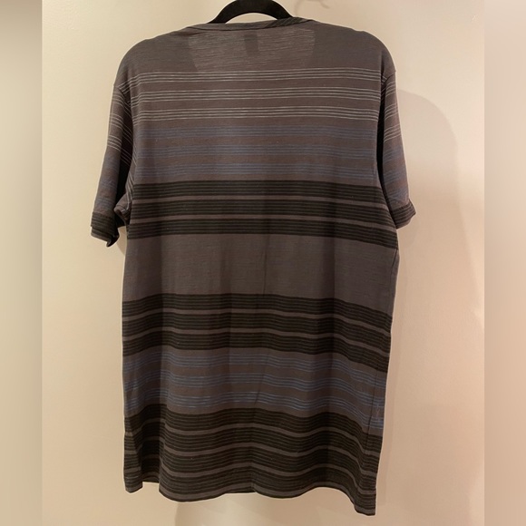 Oakley Men’s Slim Fit T-Shirt - Size Medium PRICE DROP! - Picture 2 of 5